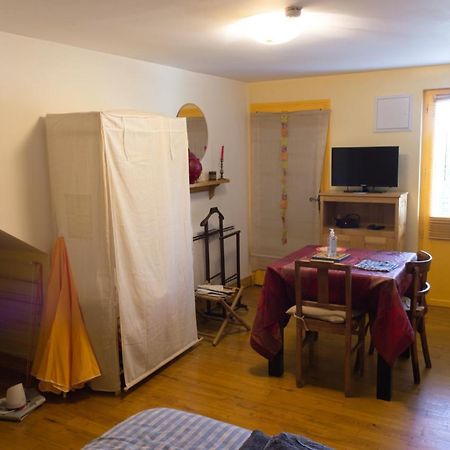 Studio Calme Et Chaleureux Apartment Brive-la-Gaillarde Bagian luar foto