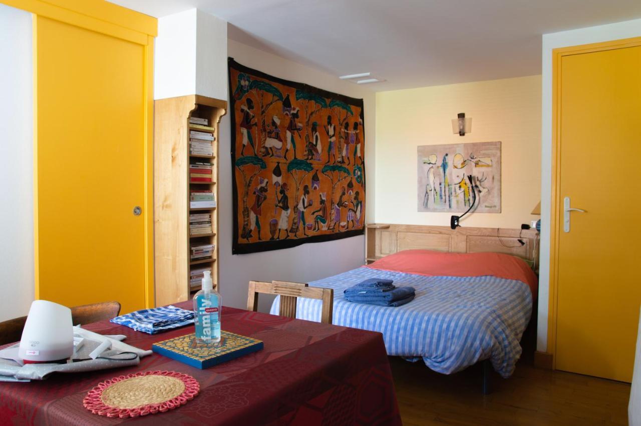 Studio Calme Et Chaleureux Apartment Brive-la-Gaillarde Bagian luar foto