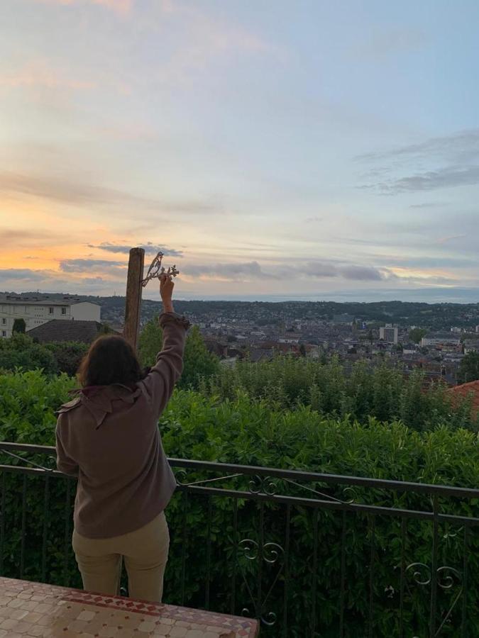 Studio Calme Et Chaleureux Apartment Brive-la-Gaillarde Bagian luar foto