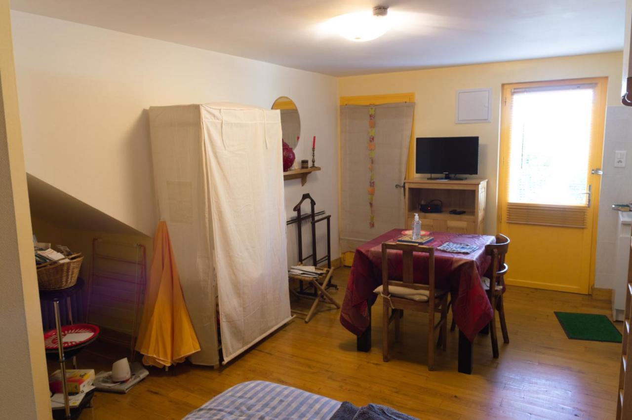 Studio Calme Et Chaleureux Apartment Brive-la-Gaillarde Bagian luar foto